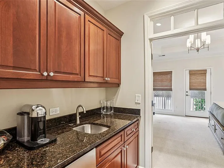 805 Highland Green Way NE — Photo 25