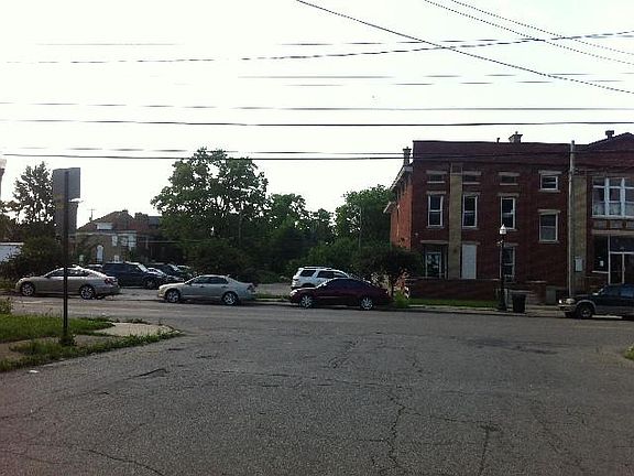 3rd image of 111-115 Miami Ave