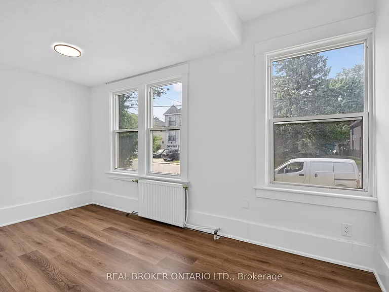 4417A Ellis St — Photo 3