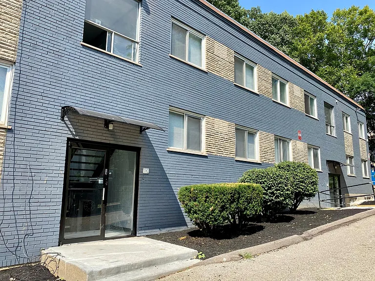 2702 May St — Photo 2