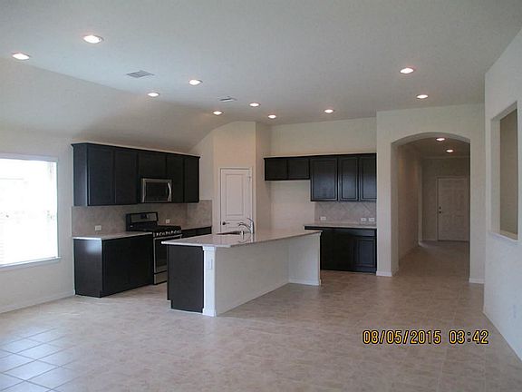 4th image of 30243 Creekside Dr