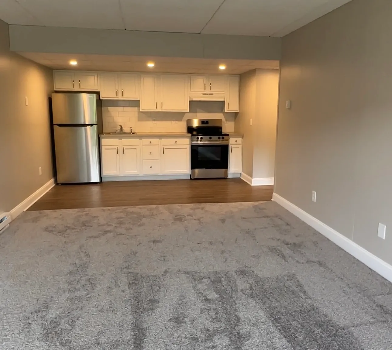 1 bed, 800 sqft, $1,400 — Photo 3