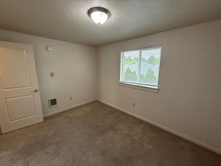 905 Bryan Ct — Photo 22