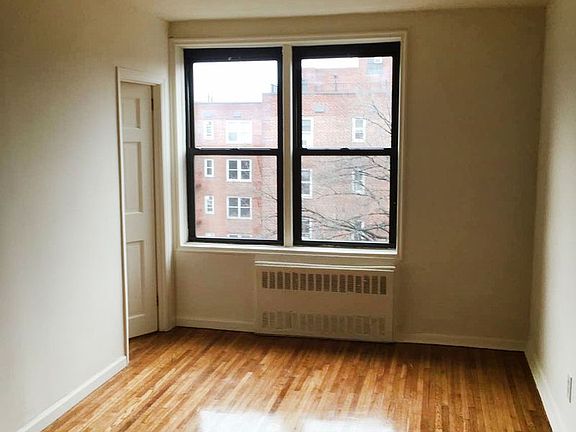 2nd image of 14445 41st Ave APT 5D