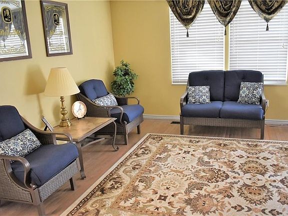 3rd image of 118 Cornell Dr