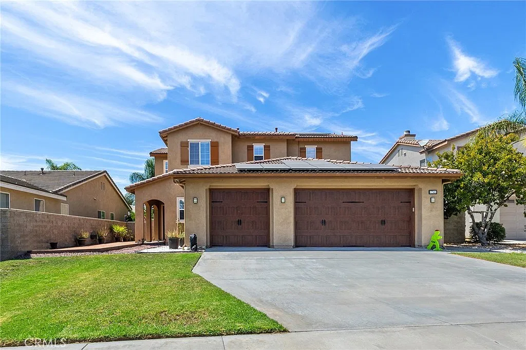 4 bed, 3.5 bath, 2877 sqft, $3,450 — Photo 3