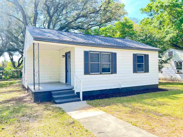 27 Sandalwood St, Pensacola, FL 32505