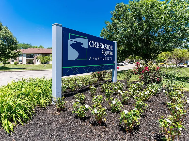 Creekside Square Apartments — Photo 10