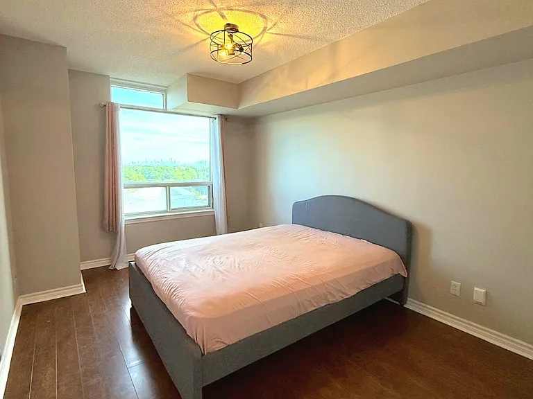 8 Rean Dr #1111 — Photo 5