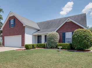 208 Floyd Mayfield Dr, La Vergne, TN 37086