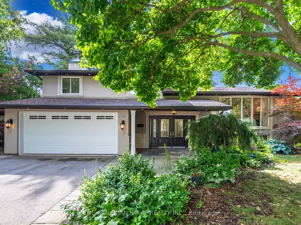 207 Penn Dr, Burlington, ON L7N 2B6