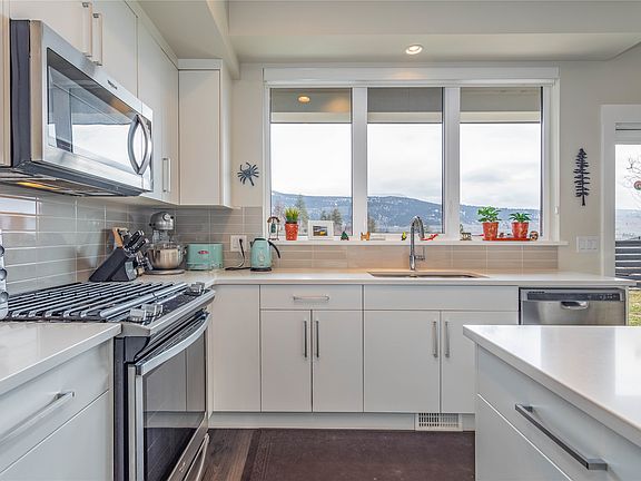 5th image of 12798 Lake Hill Dr #37