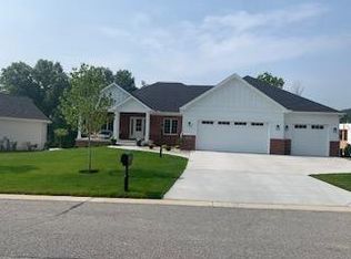 296 W Houghton Dr, Valparaiso, IN 46385