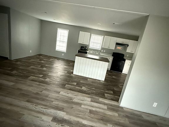 3rd image of 123 Sago Cir
