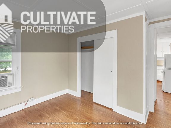 3rd image of 1138 S Zunis Ave #3