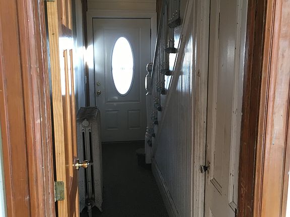 5th image of 32 Haughwout Ave