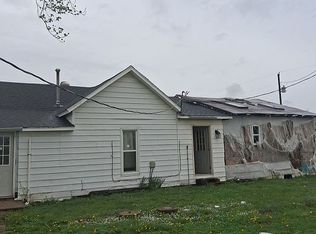 1945 E 550th Ave, Oblong, IL 62449