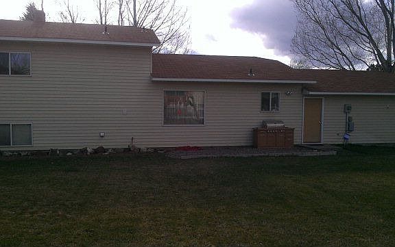 4th image of 975 Westwood Dr