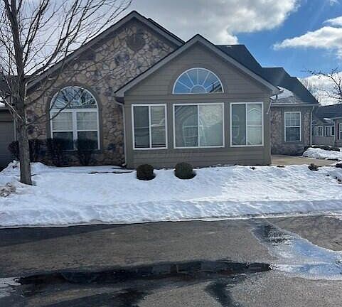 2nd image of 605 Turning Leaf Ln