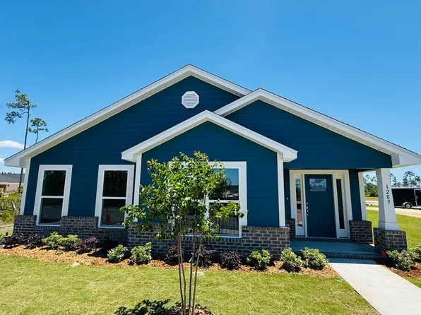 1209 Seafoam St, Panama City, FL 32404