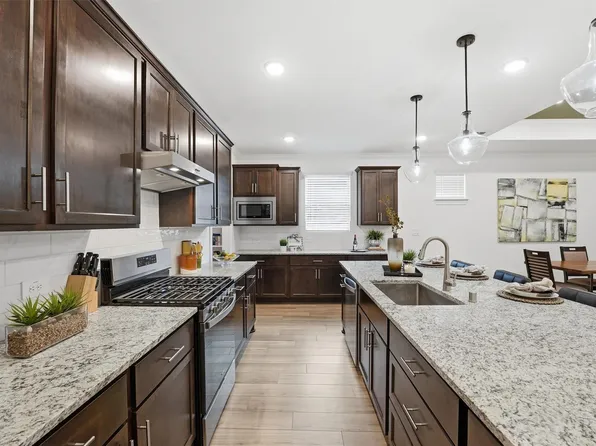 10155 Lehman Dr, Willis, TX 77318