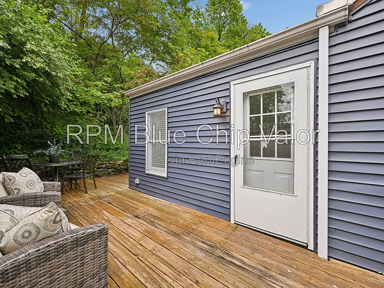 3395 Ault View Ave — Photo 32