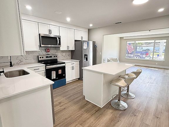 4th image of 3797 E Roan Ct
