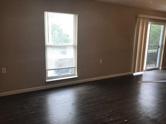 3rd image of 7234 Sarah St
