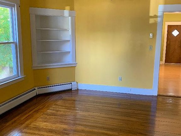 5th image of 816 Edgewood Ave