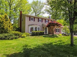 31 Sherwood Rd, Edison, NJ 08820