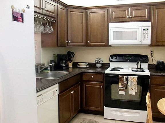 4th image of 1810 SW 81st Ave APT 2416