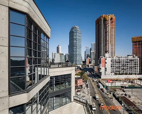 Sold by Modern Spaces | media 19