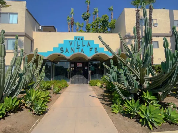 VILLA SANTA FE APARTMENTS