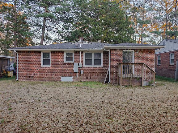 4th image of 3057 Truman St