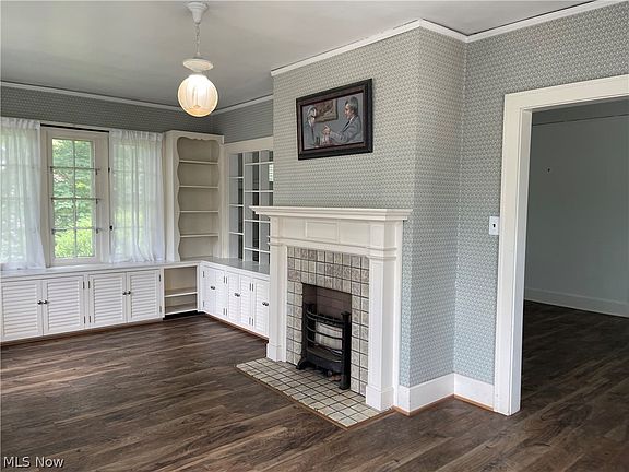 2nd image of 1479 Thornapple Ave