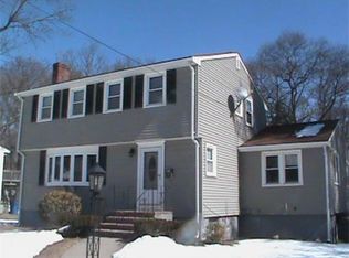 8 Maple Glen Ct, Randolph, MA 02368