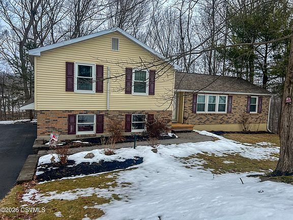 3rd image of 721 Rolling Green Dr