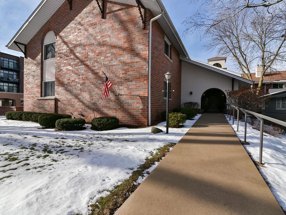 450 E Beaumont Ave APT 2002 Whitefish Bay WI 53217 Zillow