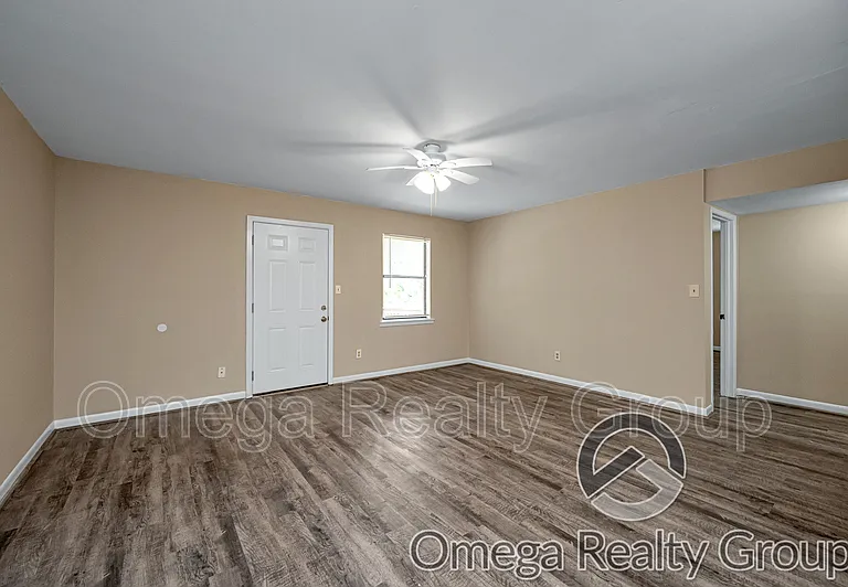 400 7th St E #1C — Photo 3