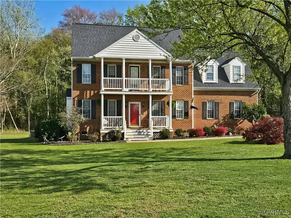 1921 Retreat Dr, Mechanicsville, VA 23111