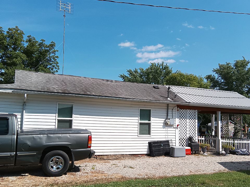 1st image of 483 Oak St