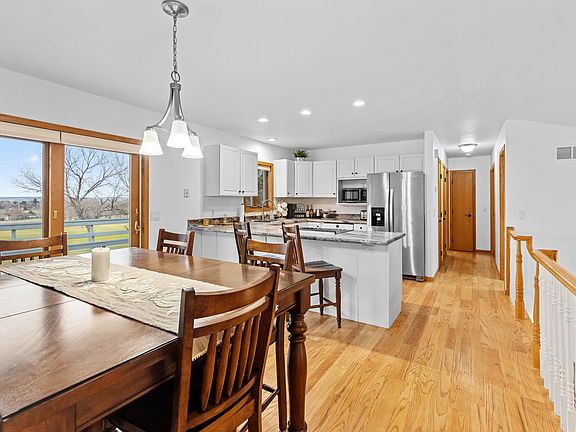 5th image of 1919 Clubhouse Way APT 2