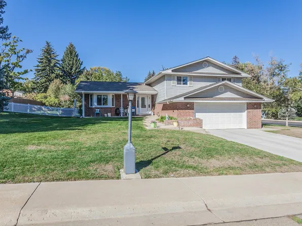 847 Briarwood Ct, Longmont, CO 80501