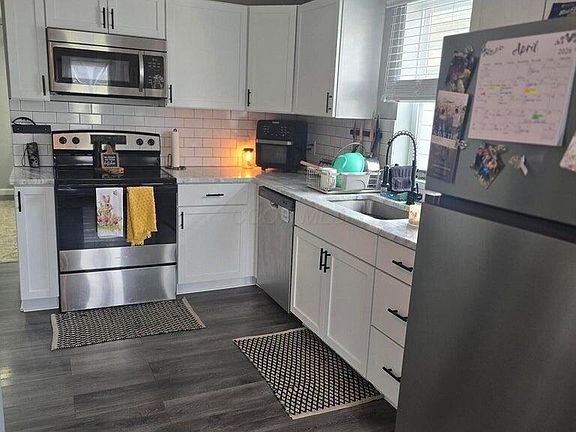 2nd image of 505 Busby Ave