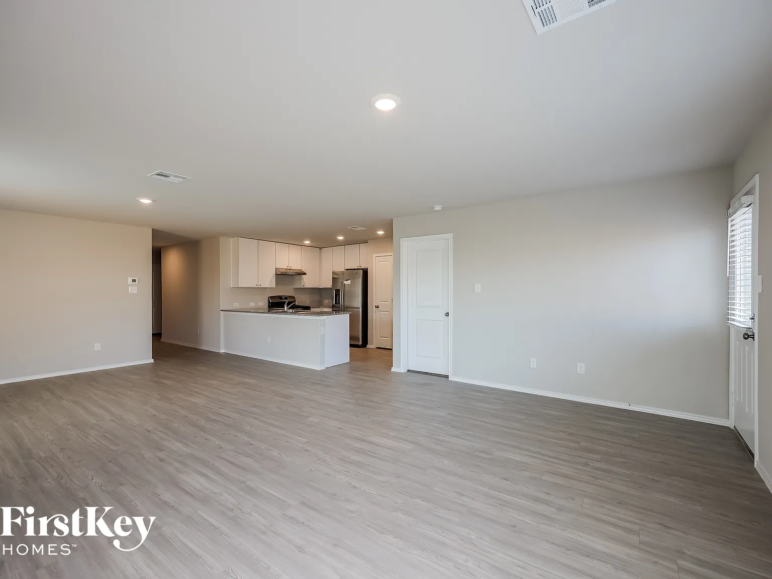 4 bed, 2.0 bath, 1667 sqft, $1,740 — Photo 4