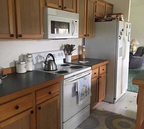 5th image of 840 Tingstrom Ln