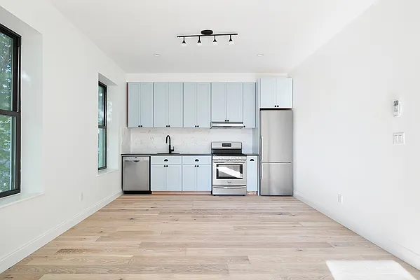 Rented by Keller Williams NYC | media 11