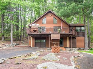47 Deerfoot Rd, Lake Ariel, PA 18436
