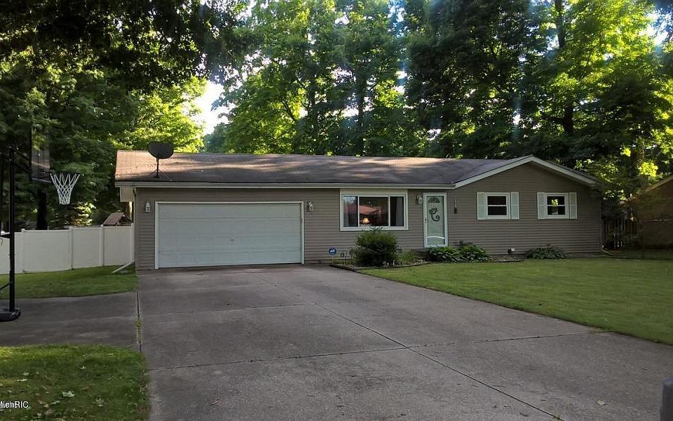 1st image of 21595 Redfield St
