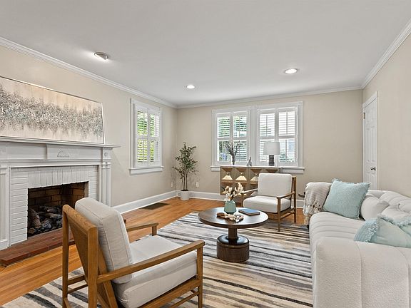 4th image of 120 W Montclair Ave
